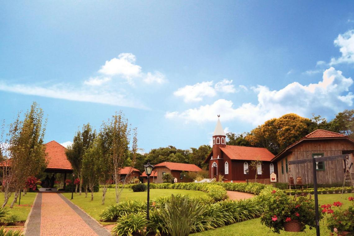Parque Vila Velha/Parque Histórico Carambeí e Lavandas